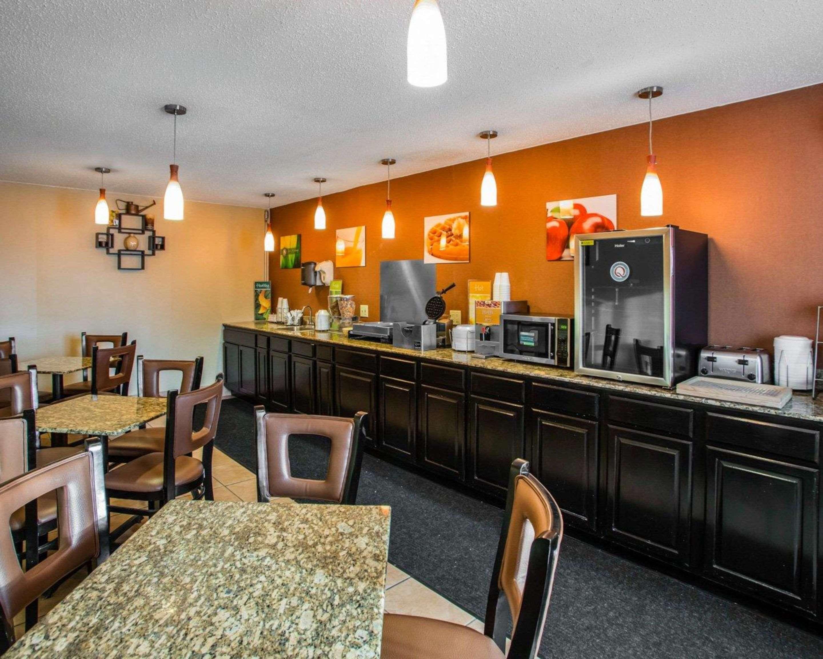 Quality Inn Central Wisconsin Airport Mosinee Экстерьер фото