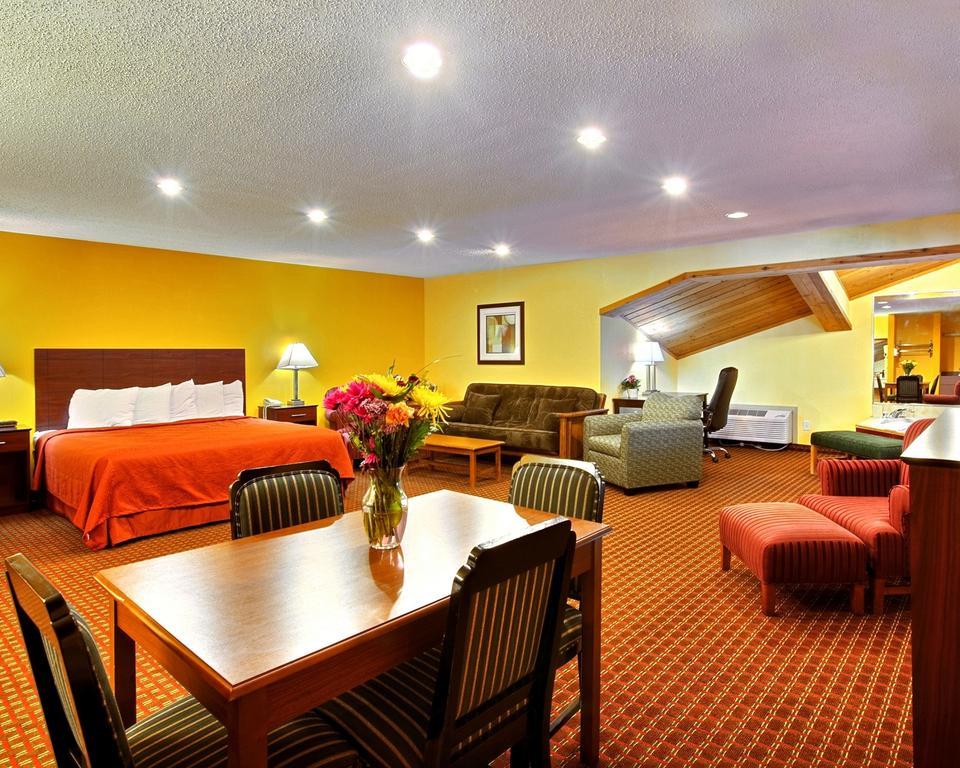 Quality Inn Central Wisconsin Airport Mosinee Экстерьер фото
