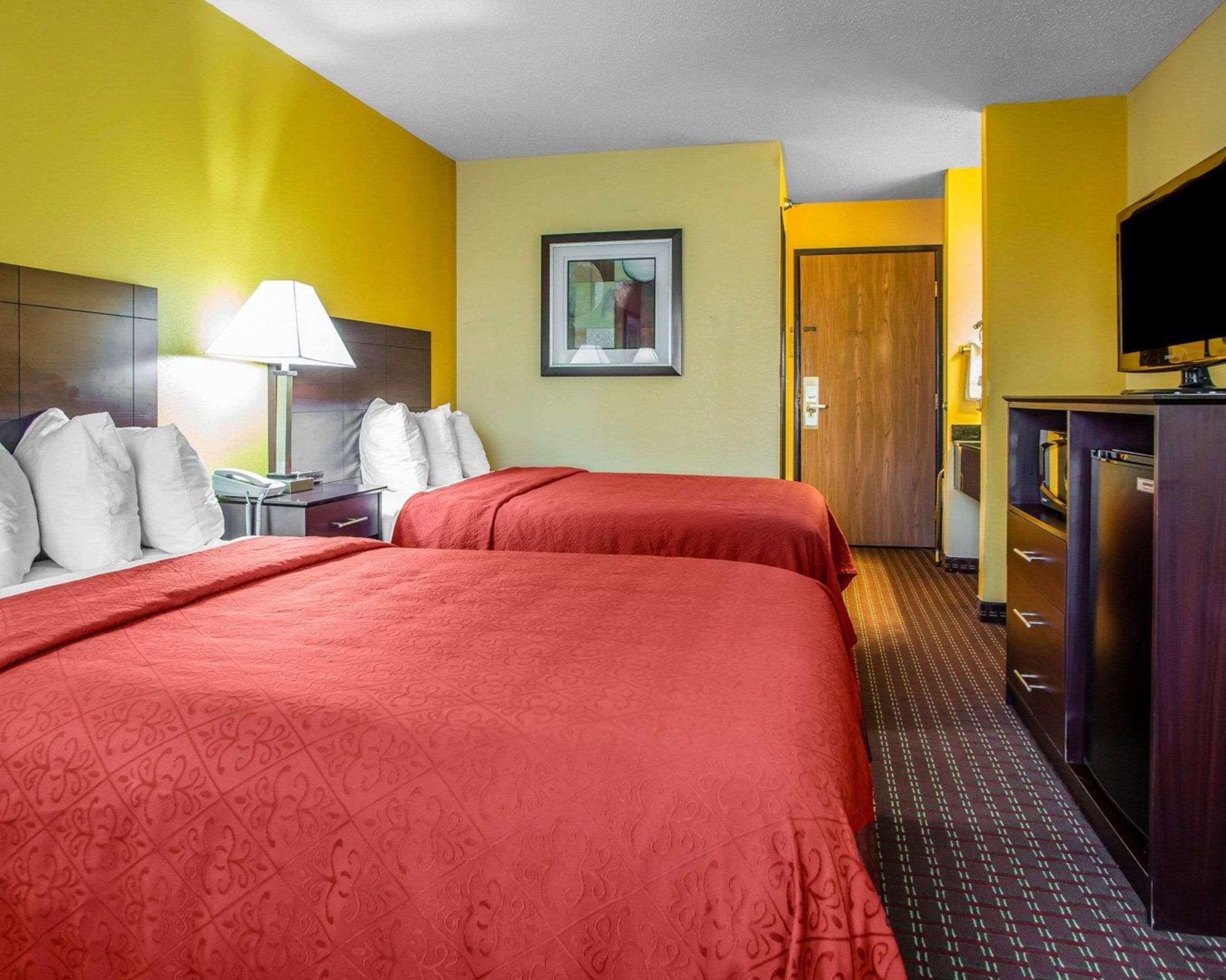 Quality Inn Central Wisconsin Airport Mosinee Экстерьер фото