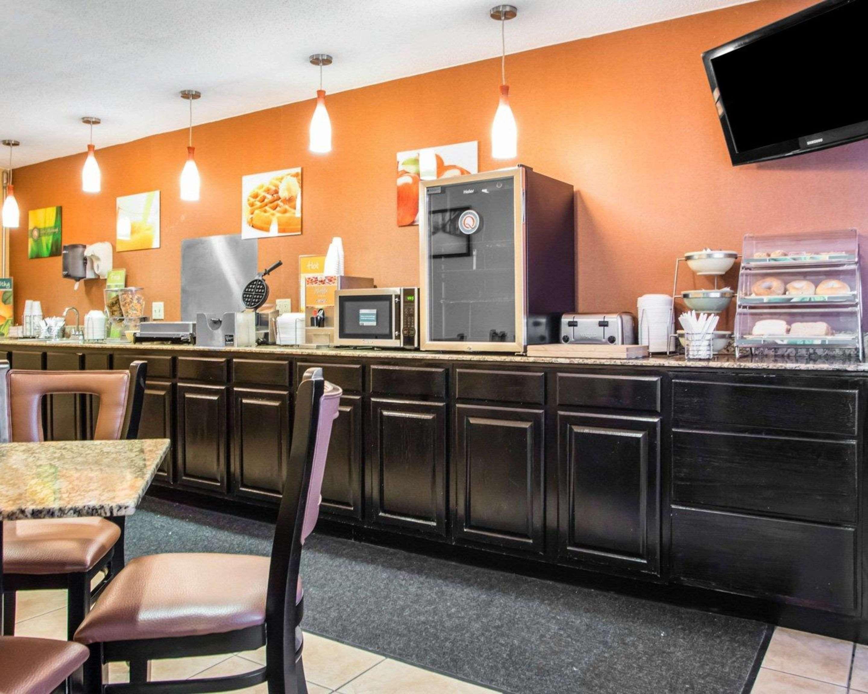 Quality Inn Central Wisconsin Airport Mosinee Экстерьер фото