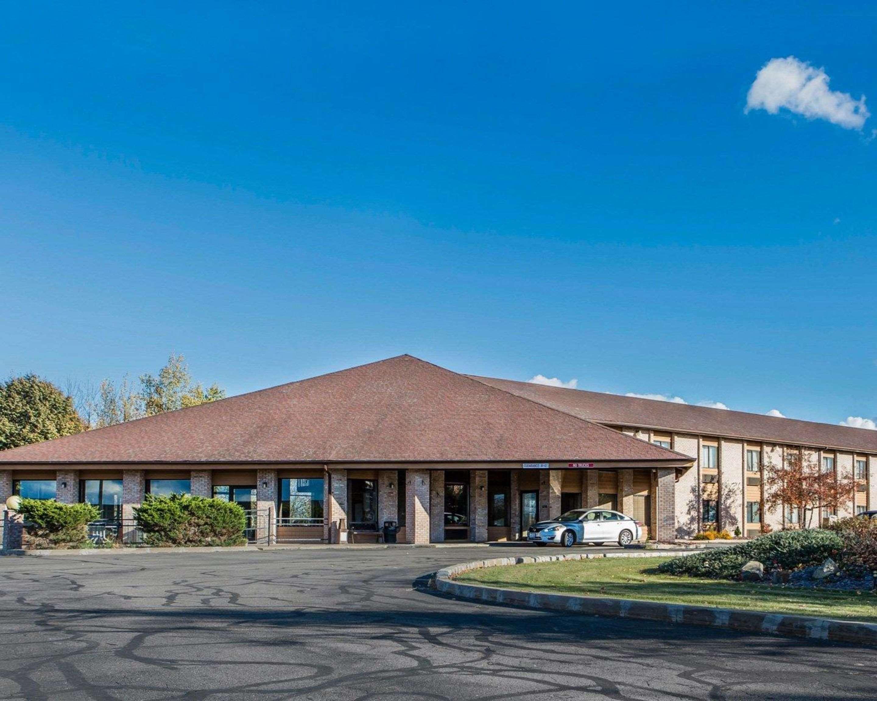 Quality Inn Central Wisconsin Airport Mosinee Экстерьер фото