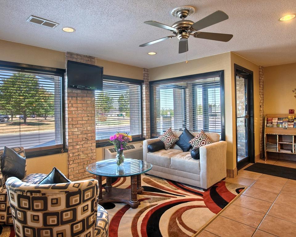 Quality Inn Central Wisconsin Airport Mosinee Экстерьер фото