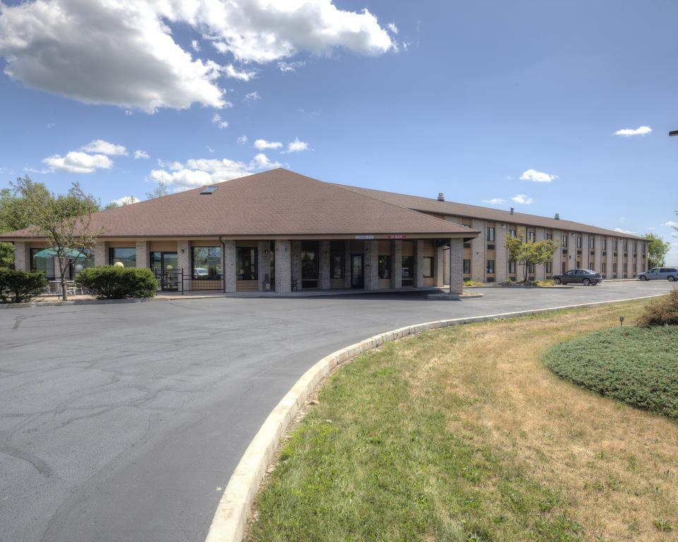 Quality Inn Central Wisconsin Airport Mosinee Экстерьер фото
