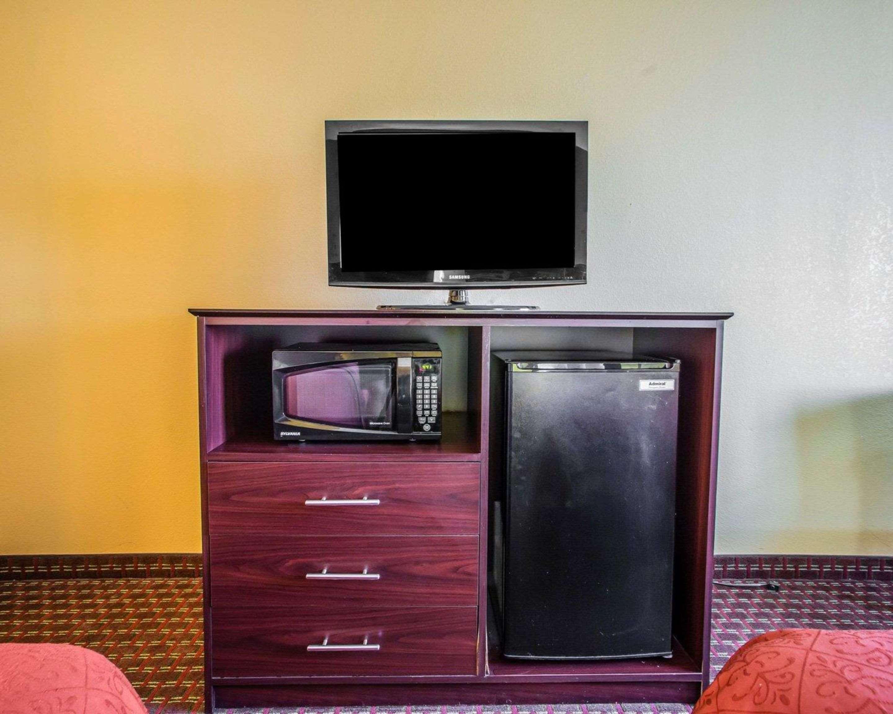 Quality Inn Central Wisconsin Airport Mosinee Экстерьер фото