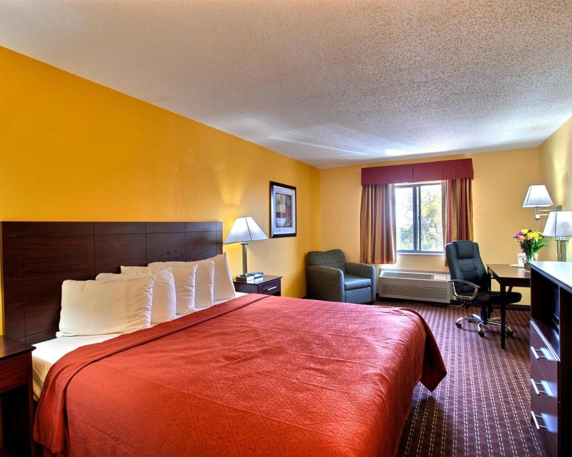 Quality Inn Central Wisconsin Airport Mosinee Номер фото