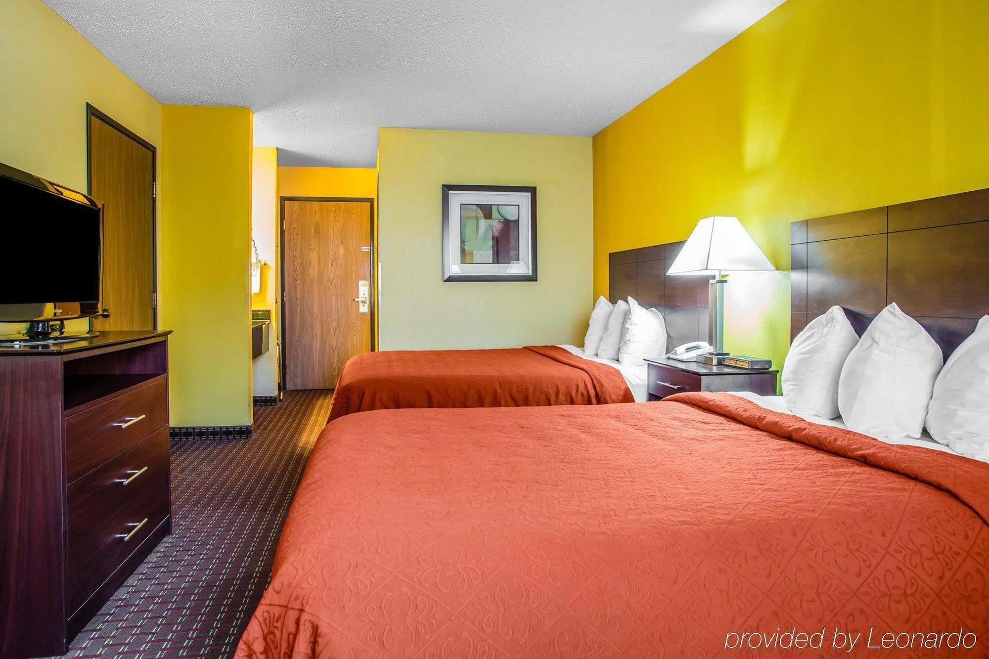 Quality Inn Central Wisconsin Airport Mosinee Экстерьер фото