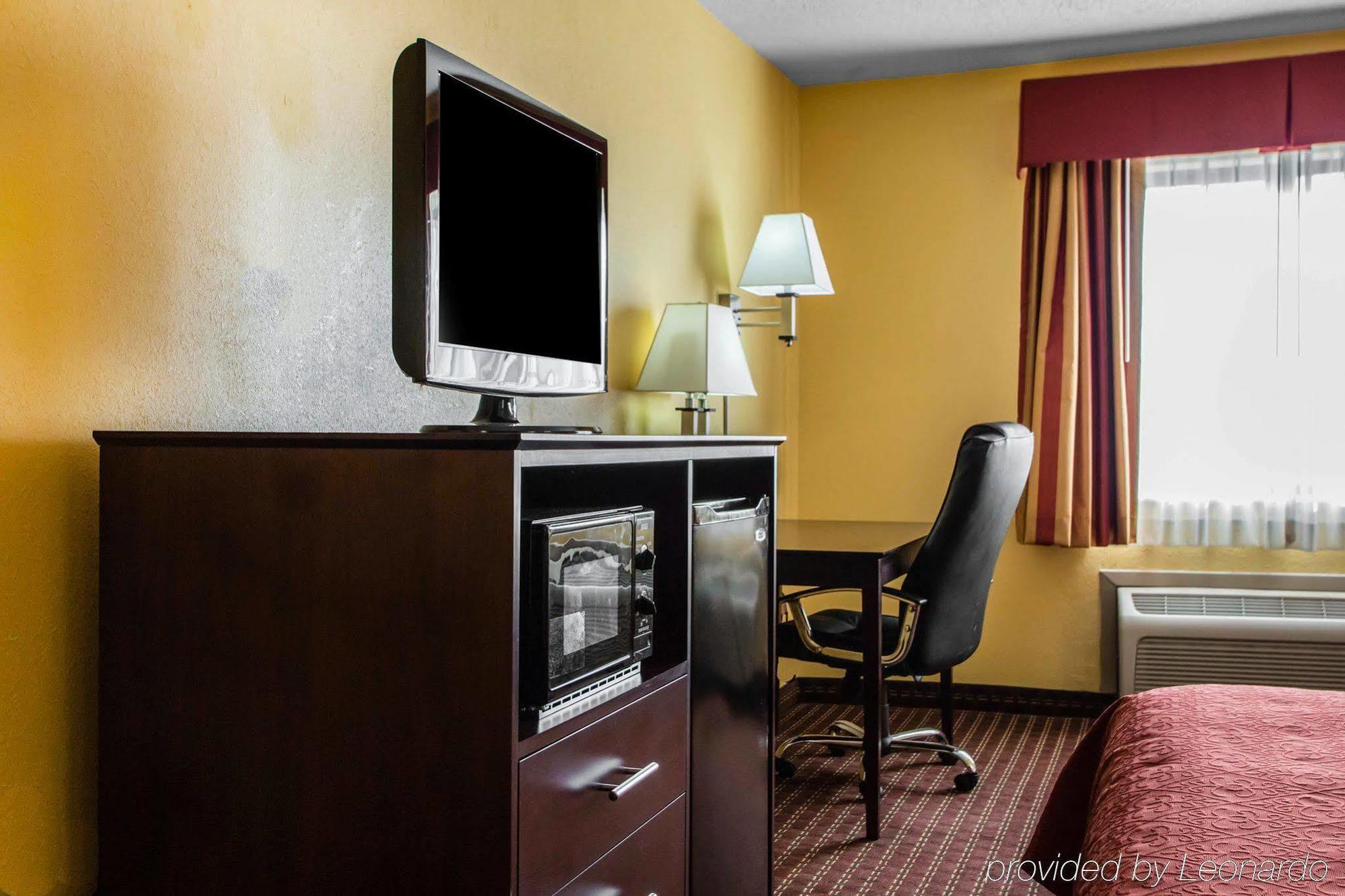 Quality Inn Central Wisconsin Airport Mosinee Экстерьер фото