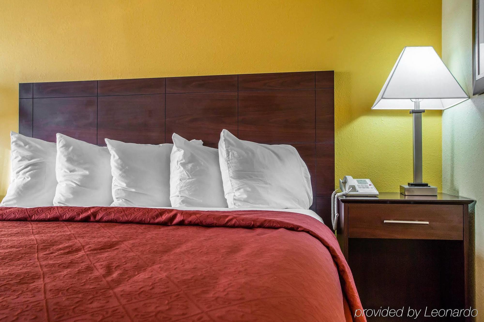 Quality Inn Central Wisconsin Airport Mosinee Экстерьер фото