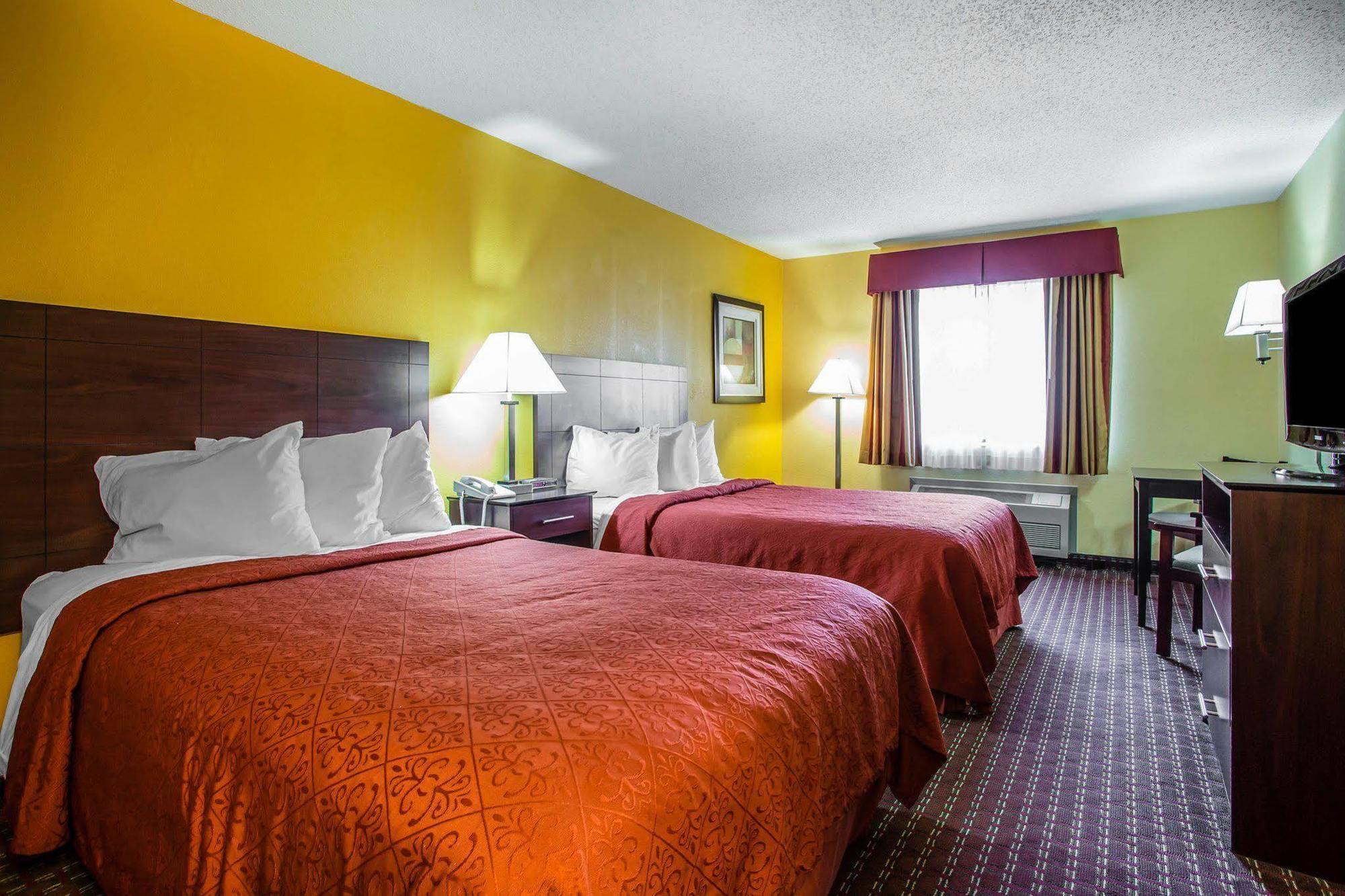 Quality Inn Central Wisconsin Airport Mosinee Экстерьер фото